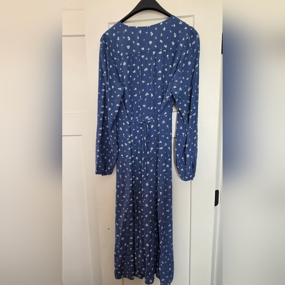 Levi's Blue Floral V-Neck Maxi Dress with Long Sleeves - Picture 3 of 3